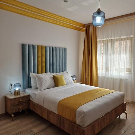 Hotel Colt De Rai Resita Exteriér fotografie